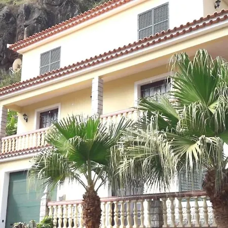 Gomes House Ponta do Sol (Madeira)