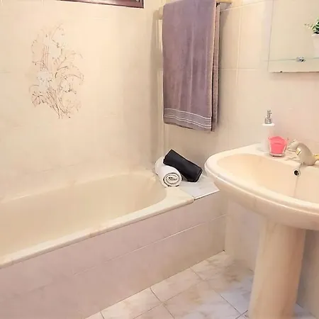 Gomes House *
