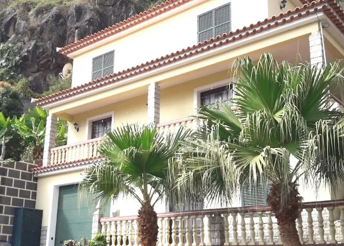 Gomes House פונטה דו סול